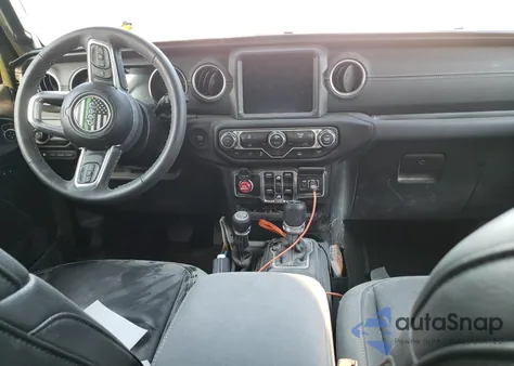 2023 Jeep Wrangler Sahara 4Xe z USA, uszkodzony, nr VIN 1C4JJXP60PW683667